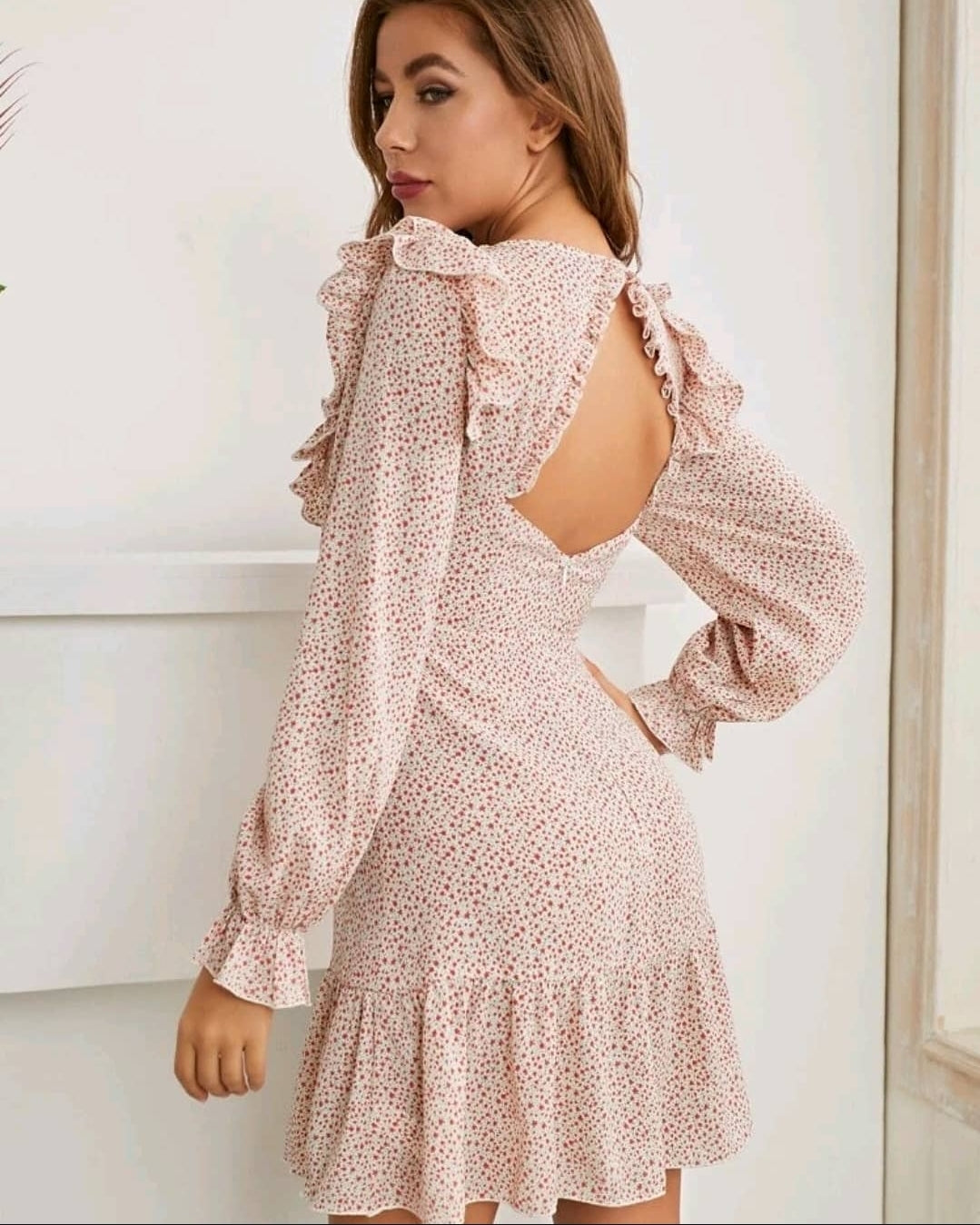 Frilly Dress, size S