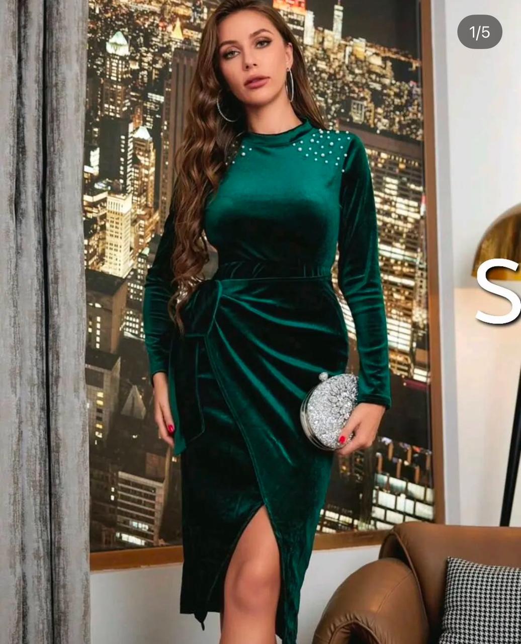 Green Velvet Dress with Pearl S