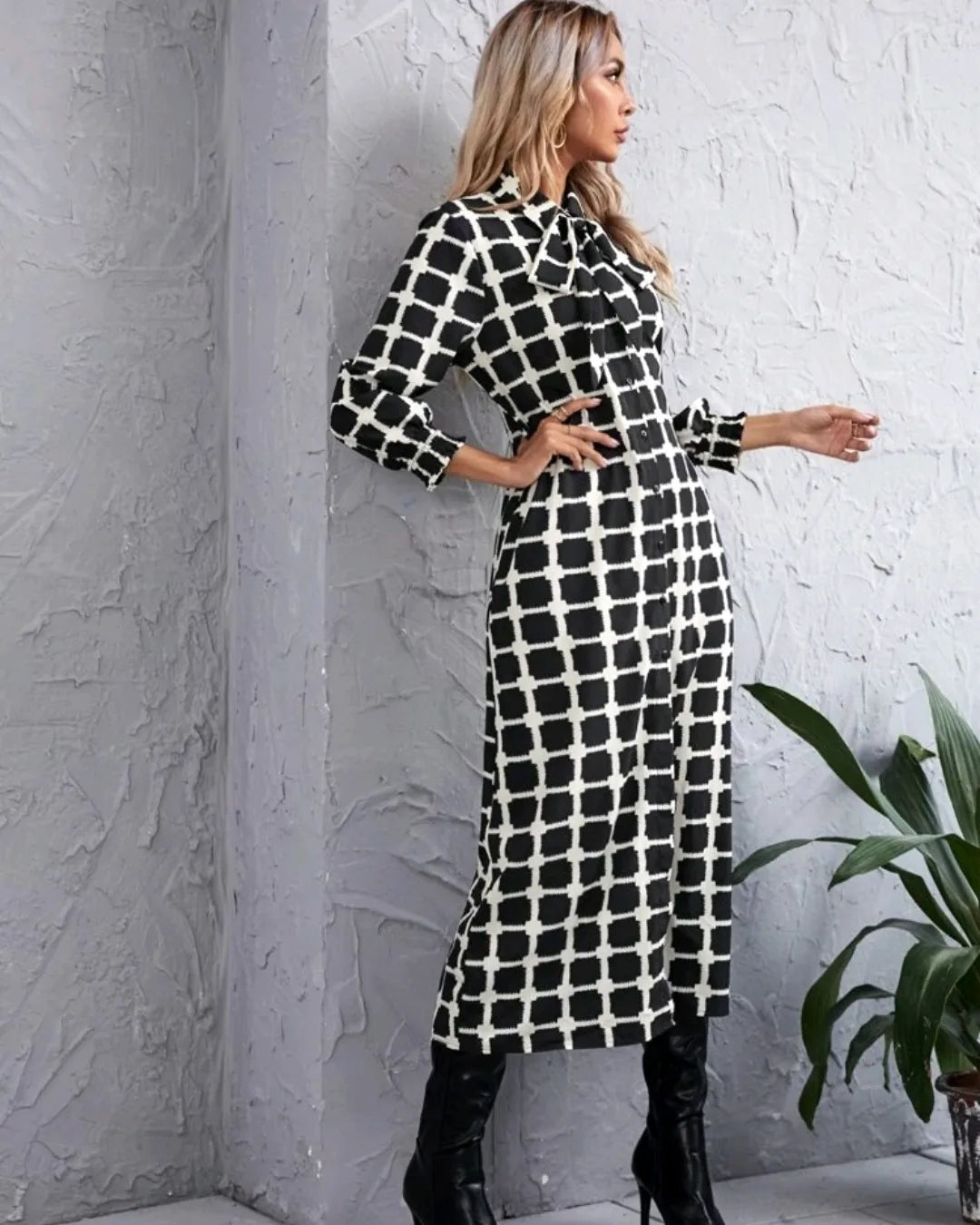 B&W bow dress, size M