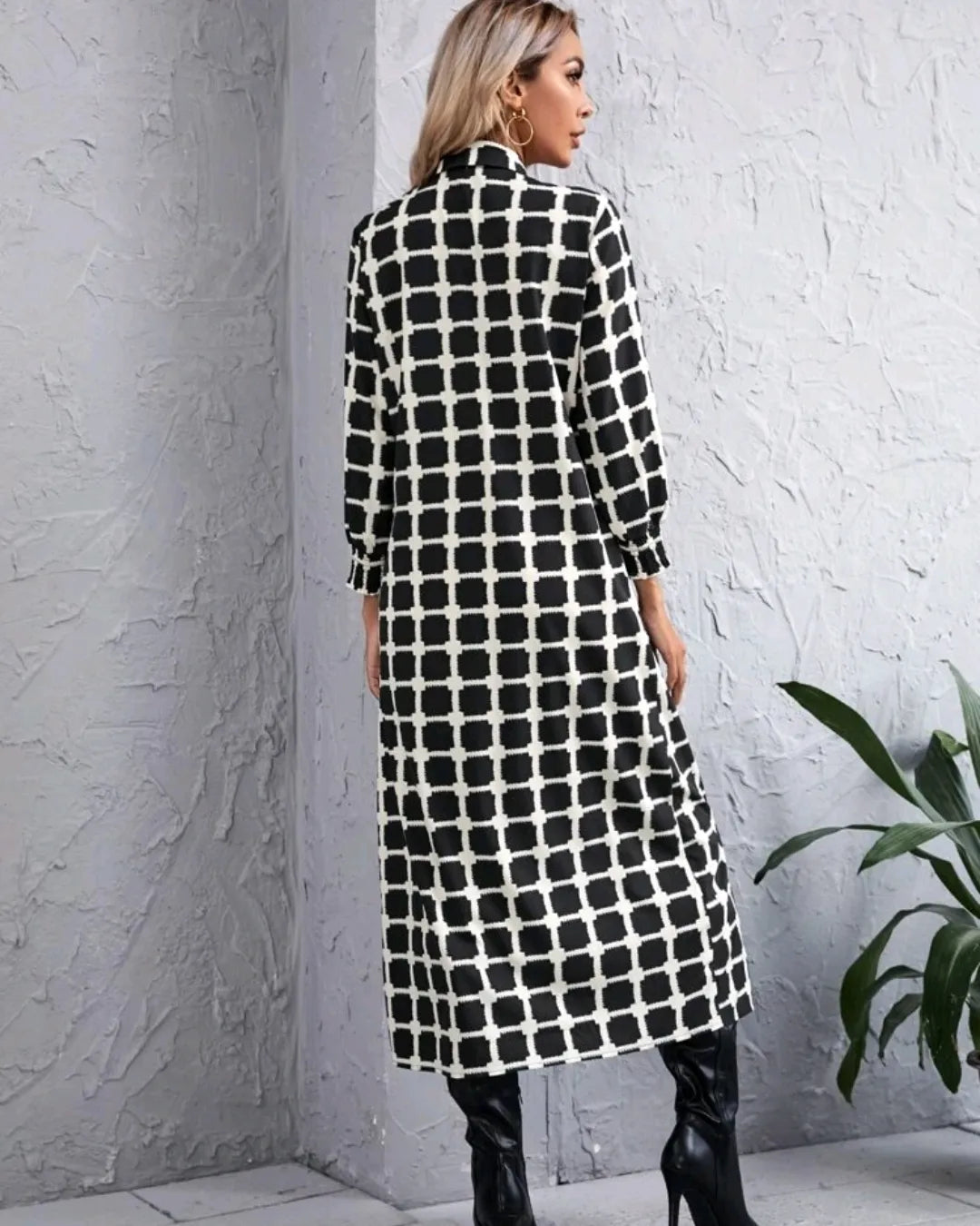 B&W bow dress, size M